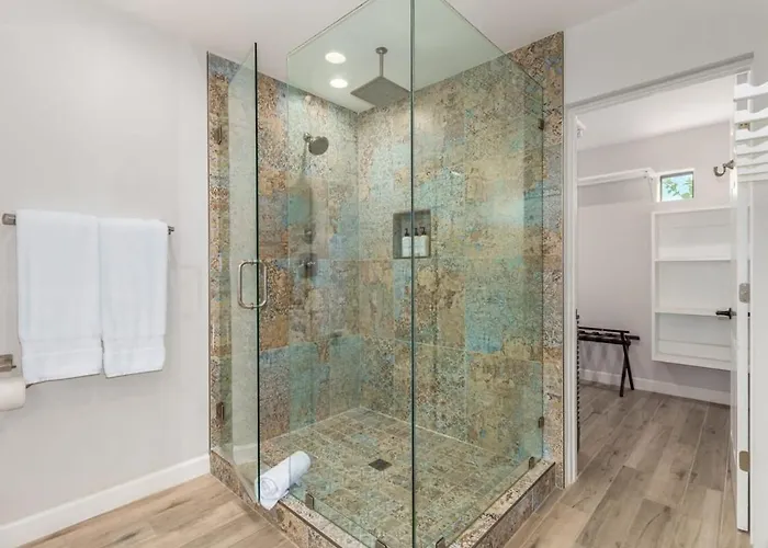 Larkspur Family Estate With Heated Pool & Gameroom